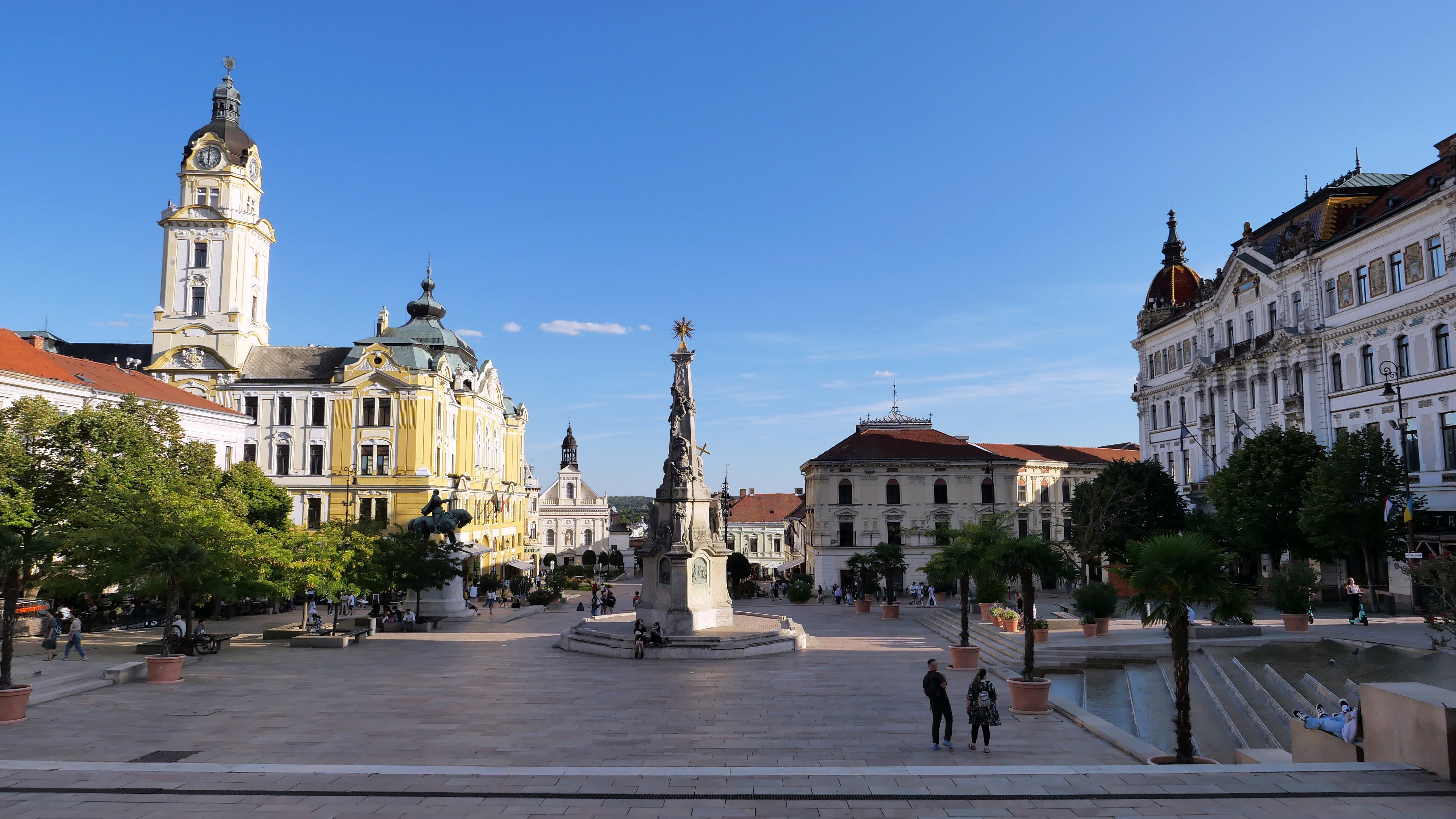 Pécs belvárosa, a Széchenyi tér és a dzsámi